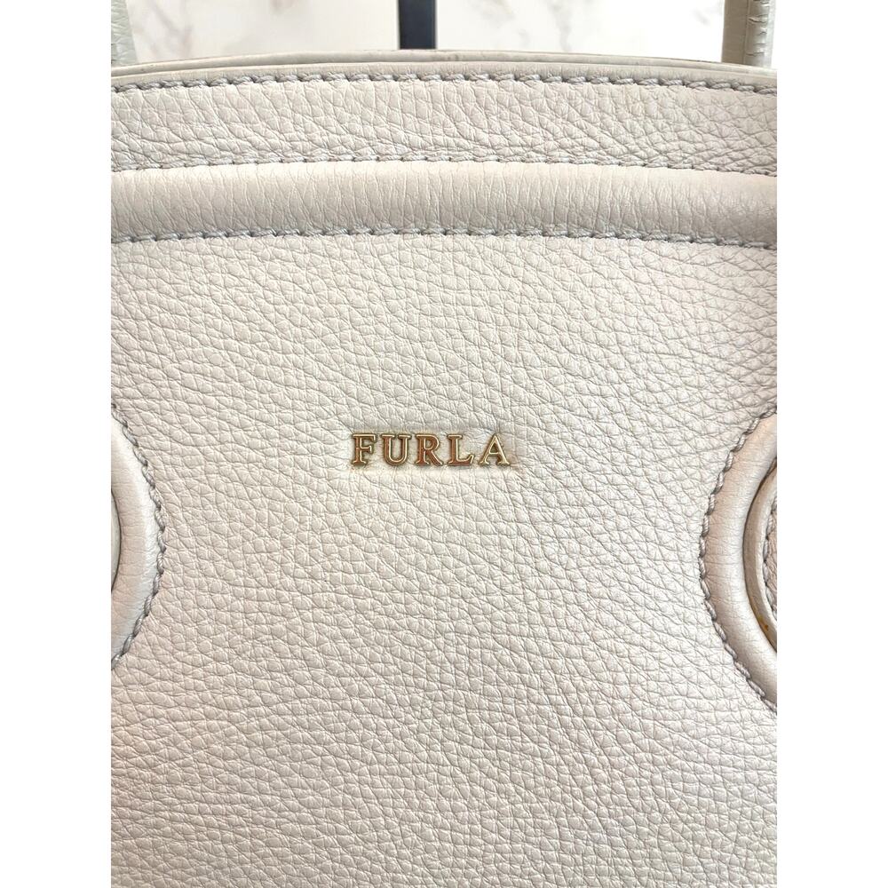 Furla Afrodite Leather Tote (Medium/Large variant) Pre-Owned - Picture 3 of 7